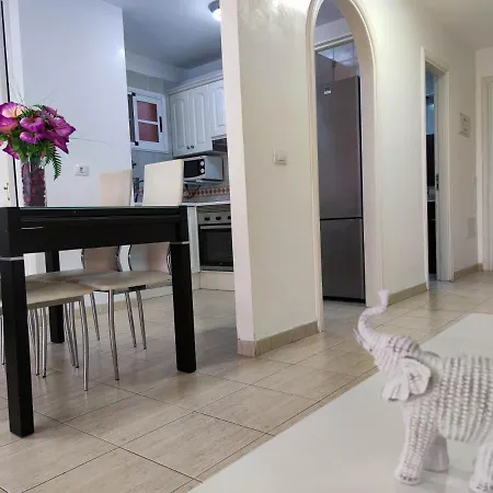 Cristianos - Heated Swimming Pool Air-conditioned * Los Cristianos (Tenerife)