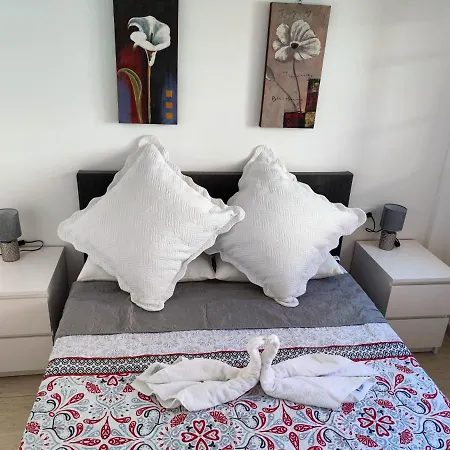 Cristianos - Heated Swimming Pool Air-conditioned *